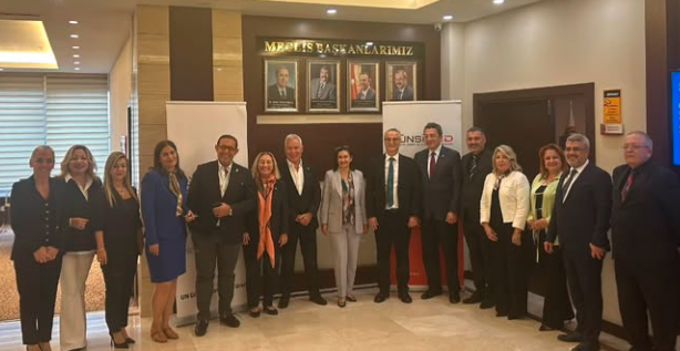 Gaziantep'te iş dünyasının geleceği konuşuldu! UN Global Compact Türkiye ( @globalcompactturkiye ) liderliğinde, GÜNSİFED ve Gaziantep Sanayi Odası (@gso_kurumsal ) ev sahipliğinde düzenlendi.