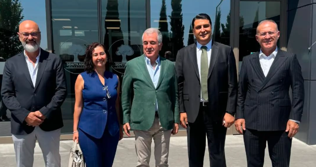 @sehitkamilbel Başkanı Sayın @avumutyilmaz 'ı Makamında ziyaret ettik.